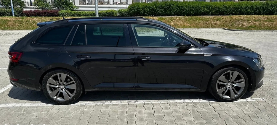 Skoda Superb cena 87000 przebieg: 161000, rok produkcji 2017 z Kraków małe 326